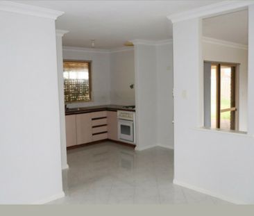 🏡 For Rent � 4 Erica Street, Coodanup WA 6210 - Photo 1