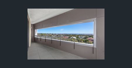 Beautifully Presented Two Bedroom Apartment - Photo 4