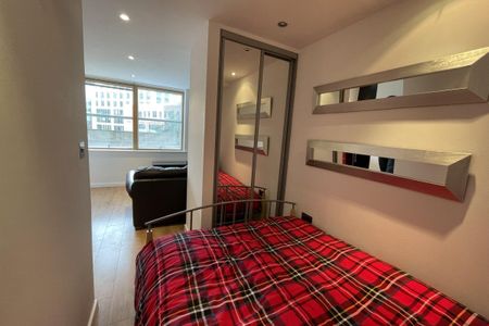 Wellington Street - Photo 3