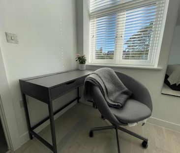 1 bedroom in a flat share to rent - Photo 5