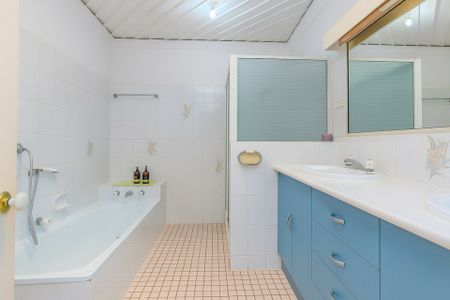 275 Hamilton Road, Chermside QLD, Belconnen - Photo 3