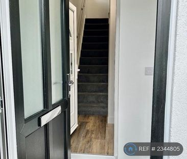 2 bedroom semi-detached house to rent - Photo 1