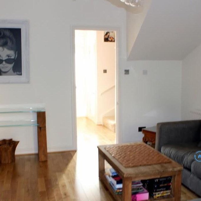 2 bedroom terraced house to rent - Photo 1