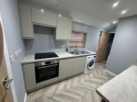 1 bedroom ground floor flat to rent - Photo 4