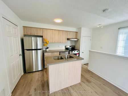 30 Northvale Road #Coach H - Photo 4