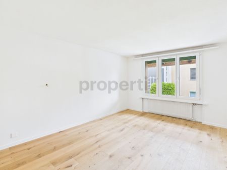 Charming 4.5-room Rhine family house in a quiet location of Langenthal - Photo 5