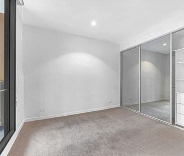 Modern Apartment in the Heart of Macquarie Park - Photo 3