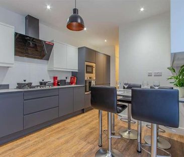 Grosvenor Street, Canton, CF5 - Photo 2