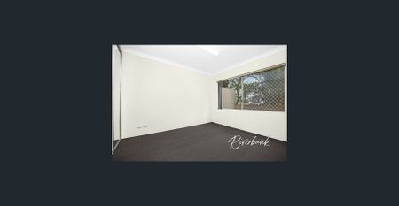 Ground Floor Beauty - Photo 2