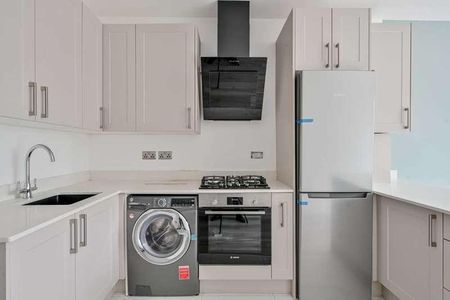 Devonshire Road, Colliers Wood, SW19 - Photo 4