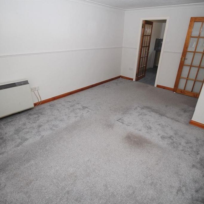 3 bedroom flat to rent - Photo 1