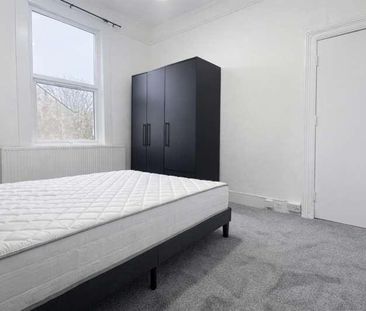 The Slade, SE18 - Photo 2