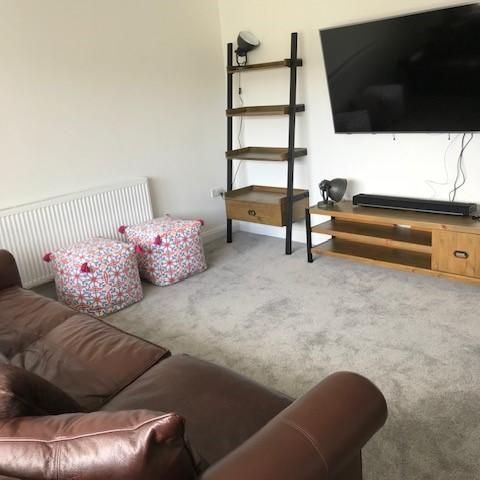 4 bedroom detached house to rent - Photo 1