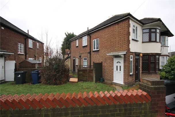 Birkbeck Avenue, Greenford - Photo 1