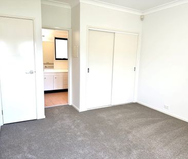 Situated on a tree-lined picturesque Northbridge Street - Photo 2