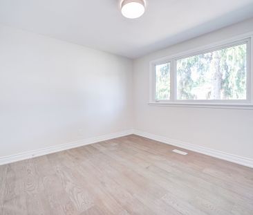 For Lease - 88 Miller Road, Oakville, Ontario - Photo 6