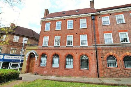 Old Bank House, Salisbury Square, Hatfield, AL9 - Photo 3