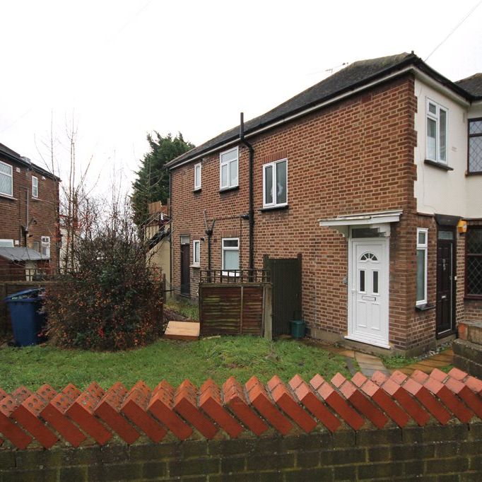 Birkbeck Avenue, Greenford - Photo 1