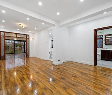 5 bedroom detached house to rent - Photo 3