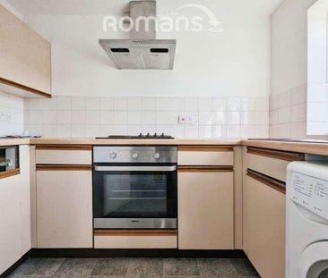 Butlers Court, High Wycombe, HP13 - Photo 4