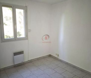 Location Appartement 3 pièces 52m² SIX FOURS LES PLAGES 83140 - Photo 6