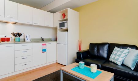 1 Bedroom Apartment balcony - Photo 2