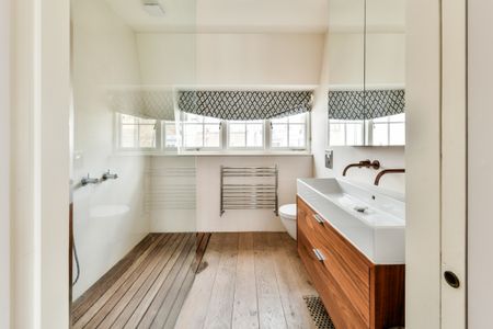 Architecturally Refined Three-Bedroom House in the Heart of Kensington - Photo 5