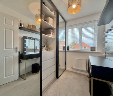 3 bedroom semi-detached house to rent - Photo 1