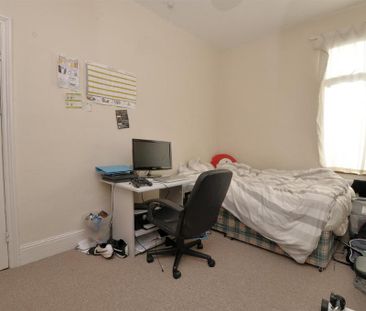5 bedroom terraced house to rent - Photo 2