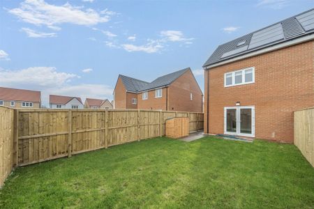 3 bedroom detached house to rent - Photo 5