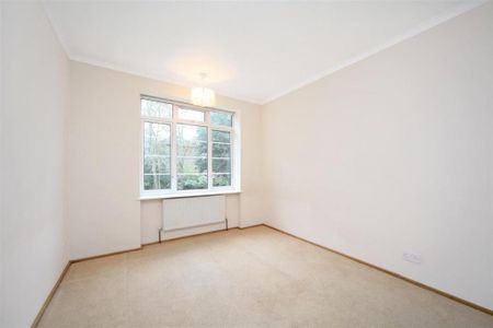 3 bedroom flat to rent - Photo 3