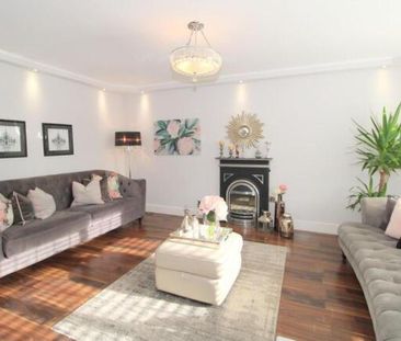 4 bedroom detached house to rent - Photo 2