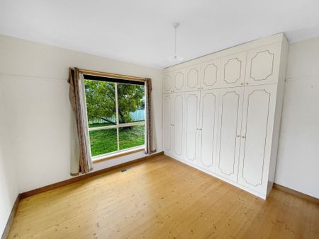 56 Maple Avenue, Wendouree - Photo 2