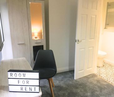 Room 5, Wistaston Road, CW2 - Photo 5
