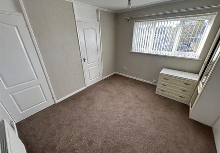 Bromfield Crescent, Wednesbury - Photo 2