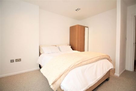 2 bedroom flat to rent - Photo 4