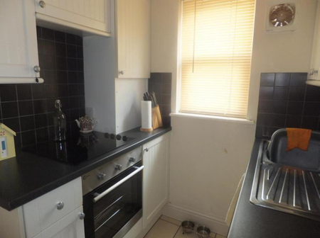 1 bedroom flat to rent - Photo 4
