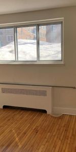 Superbe 4 ½ rénové avec grandes fenêtres - Photo 4