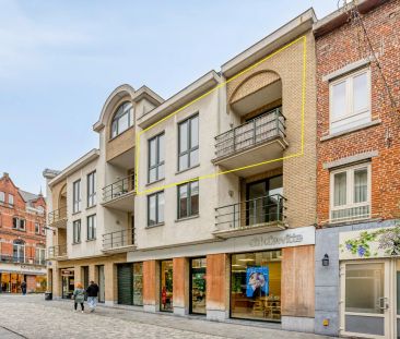 Ruime duplex (144m²) te huur centrum Halle, met 2 slpks, terras en ... - Photo 3
