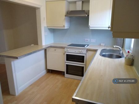 2 bedroom end of terrace house to rent - Photo 4