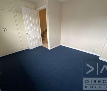 Middle Lane, Epsom, KT17 - Photo 3