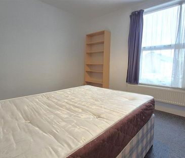 4 bedroom terraced house to rent - Photo 1