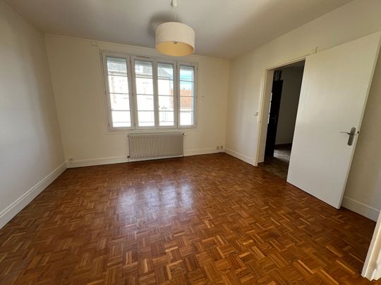 Location Maison 7 pièces 158m² - Photo 1