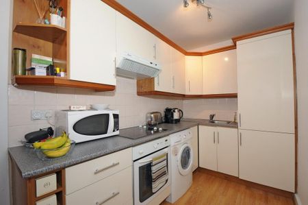 1 bedroom flat to rent - Photo 4