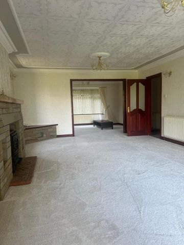 5 bedroom detached house to rent - Photo 2