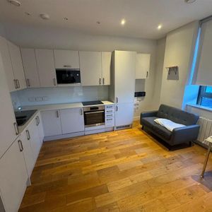 1 bedroom flat to rent - Photo 2
