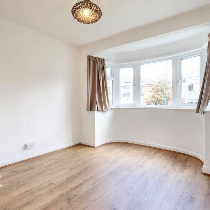 3 bedroom maisonette to rent - Photo 1