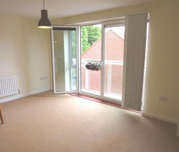 2 bedroom flat to rent - Photo 1