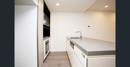 Light bright and spacious one bedroom apartment - Photo 4