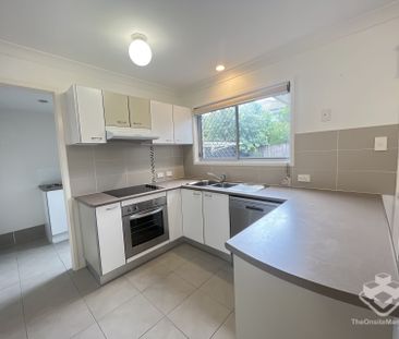 STUNNING 3-BEDROOM TWO-STORY TOWNHOUSE- CLOSE TO EVERYTHING! - Photo 6